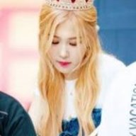 อาจรีย์ หอมทอง
